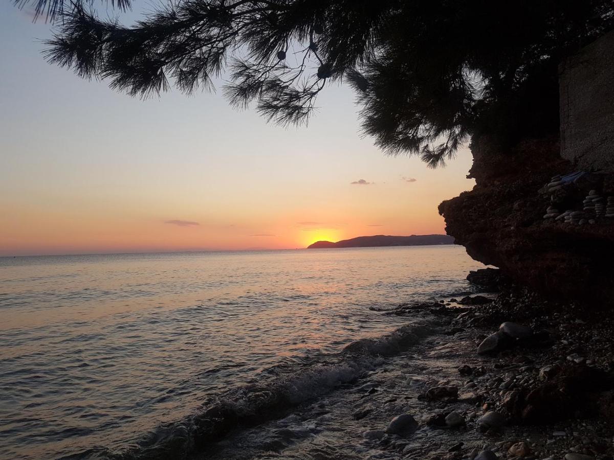 Spitaki Apartments Potos Eksteriør billede